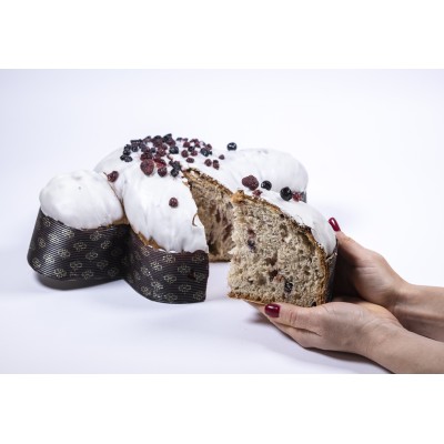 Colomba artigianale cioccolato ruby e frutti di bosco Colomba artigianale cioccolato ruby e frutti di bosco